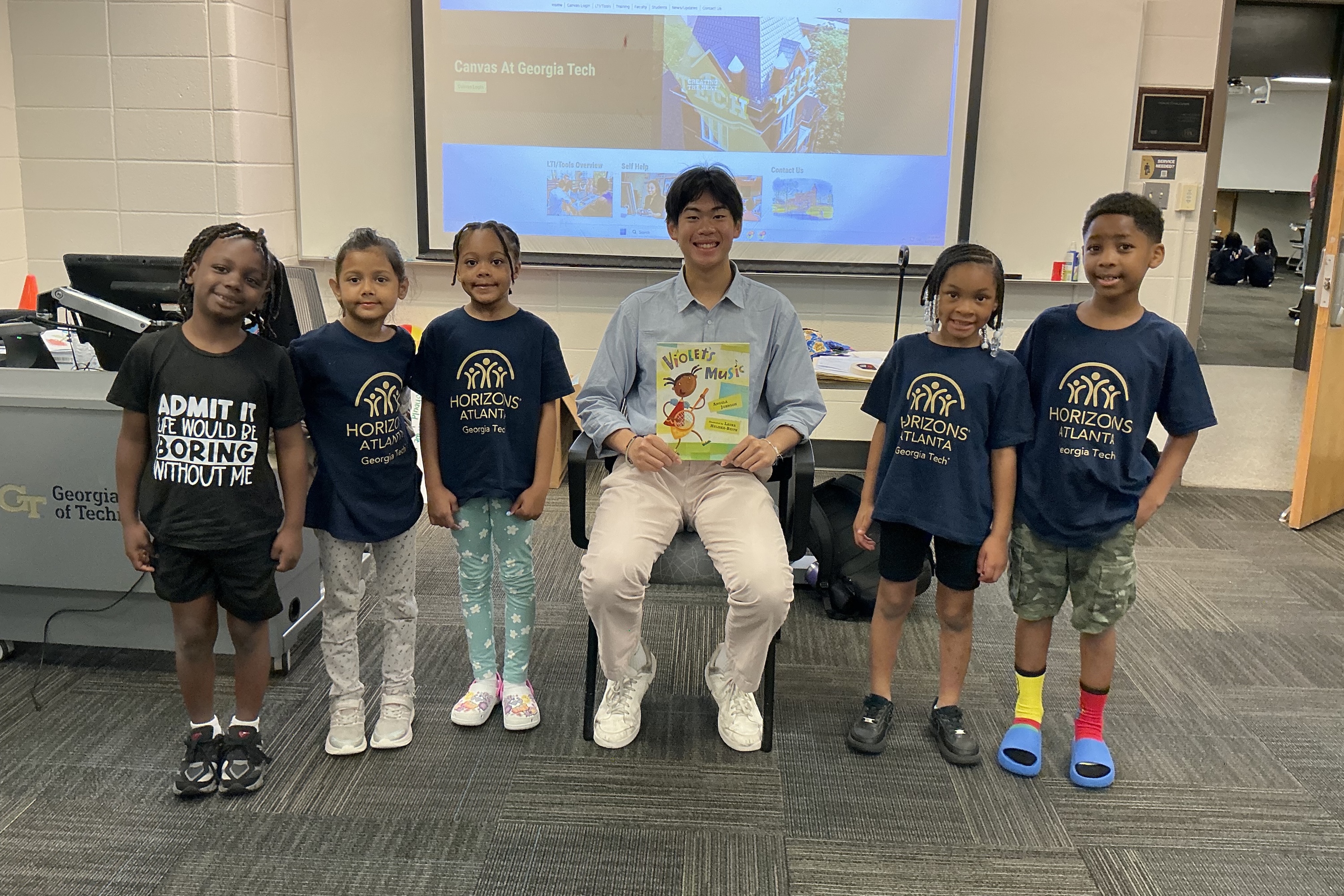 Horizons students with mystery reader